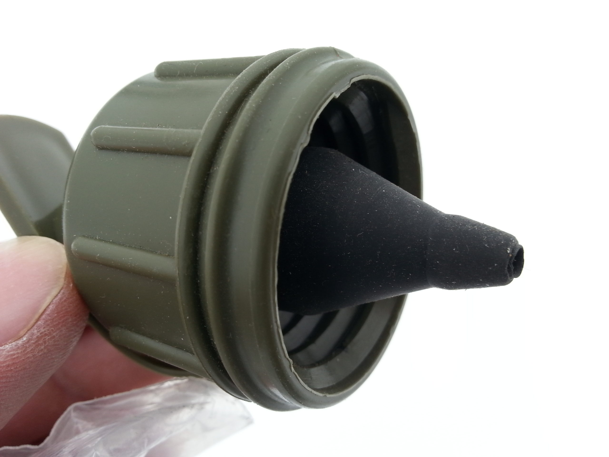 Canteen cap for US gas mask hydration system